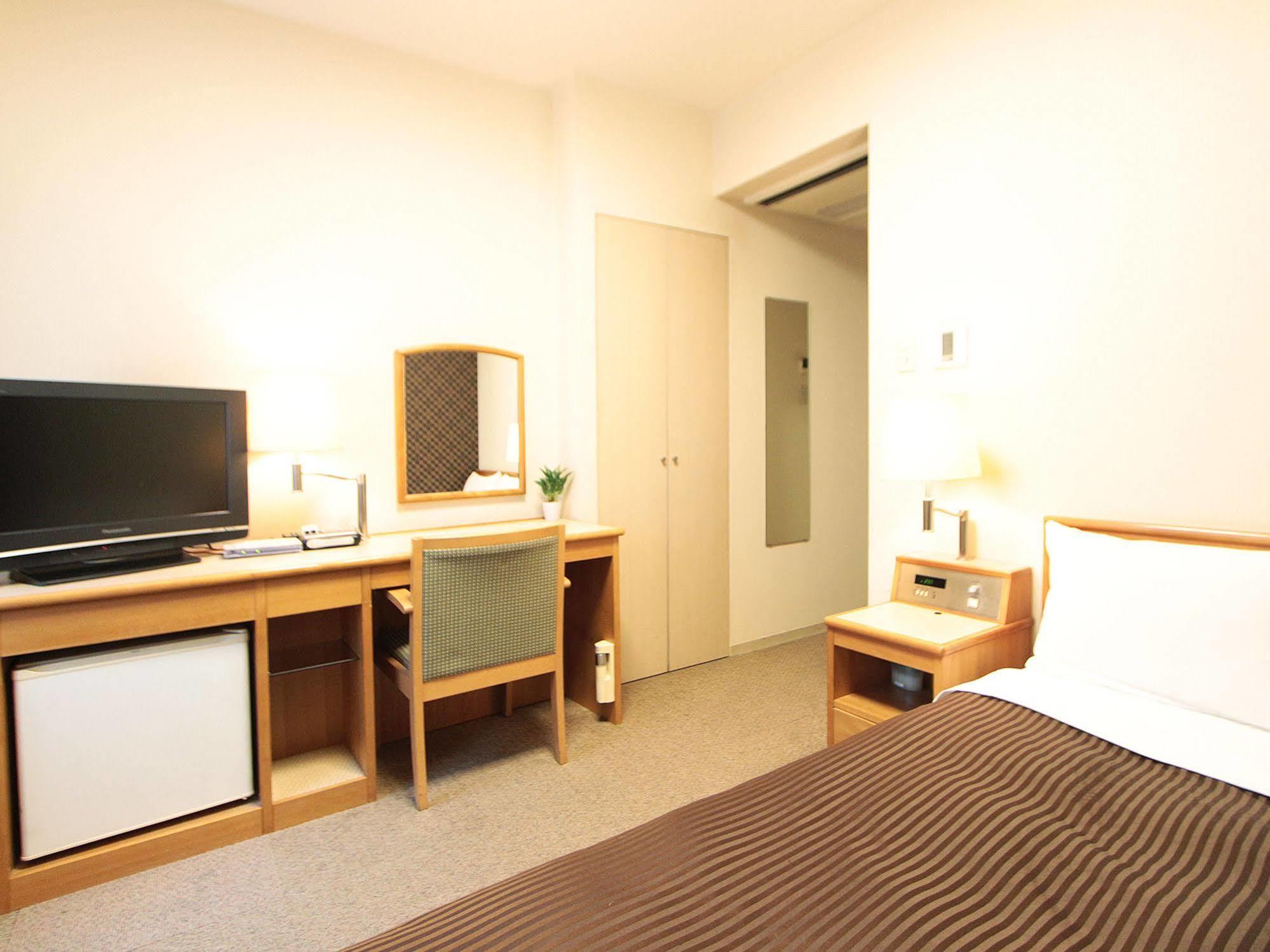 Hotel Livemax Budget Shinbashi Tokio Buitenkant foto